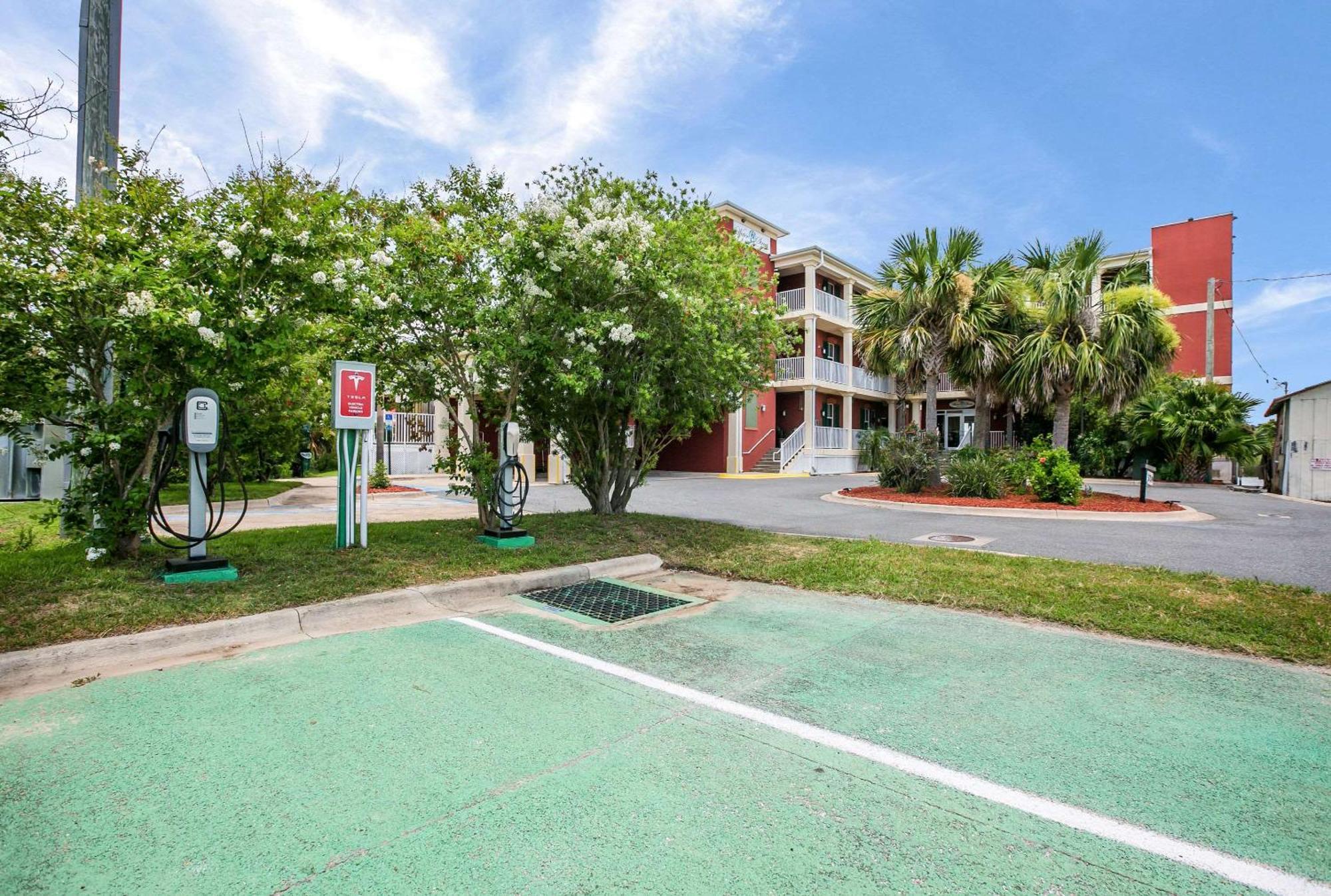 Water Street Hotel & Marina, Ascend Hotel Collection Apalachicola Bagian luar foto